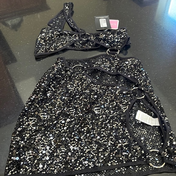 Pretty Little Thing Bodycon  dress size 4 - Picture 1 of 7